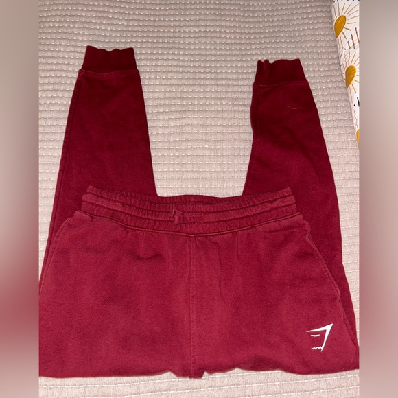 Gymshark Pants - garnet gymshark sweatpants